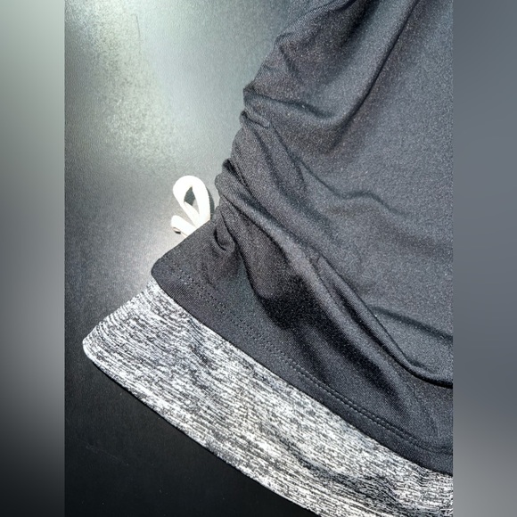 Women's Kiwi Kate Black & Grey Racerback Athletic tank with cinching sides Sz M - Picture 2 of 8